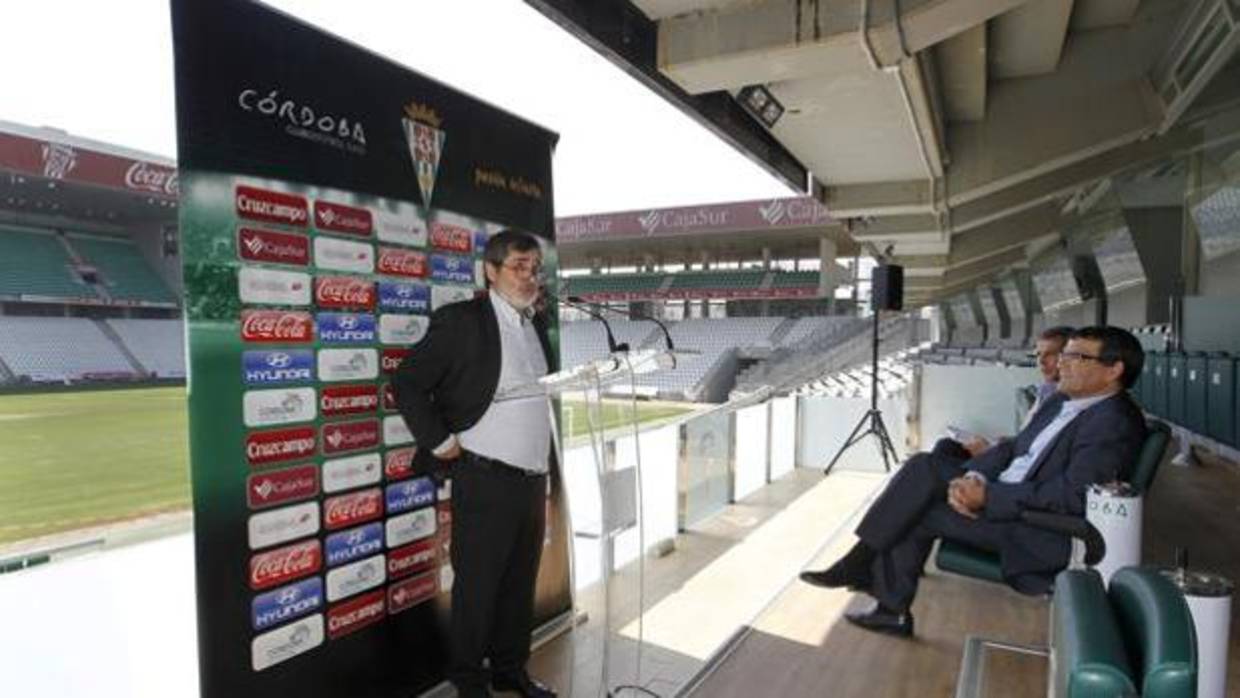 El máximo accionista del Córdoba CF, Carlos González, en un acto durante su etapa como presidente del club