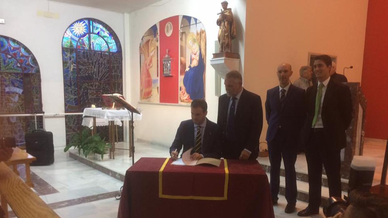 Momento de la firma del contrato