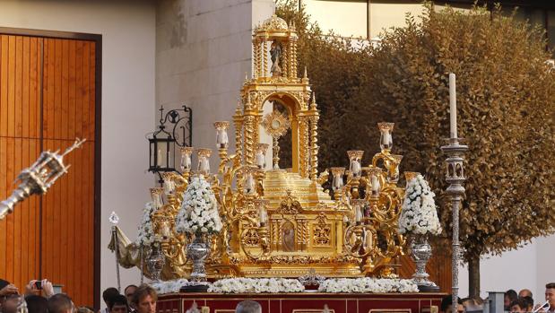 Así fue la procesión del Corpus Christi de la hermandad de la Sagrada Cena de Córdoba