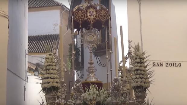 Así fue la procesión del «Corpus chico» de la hermandad de la Sangre de Córdoba