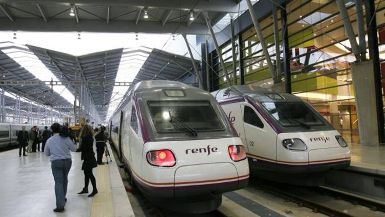 Dos lanzaderas de Renfe