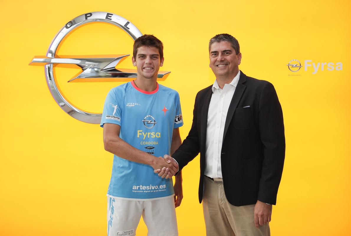 Garrido, en un acto comercial con Opel