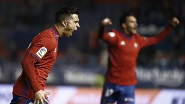 Jaime Romero celebra el tanto que anotó con Osasuna contra el Granada en Copa