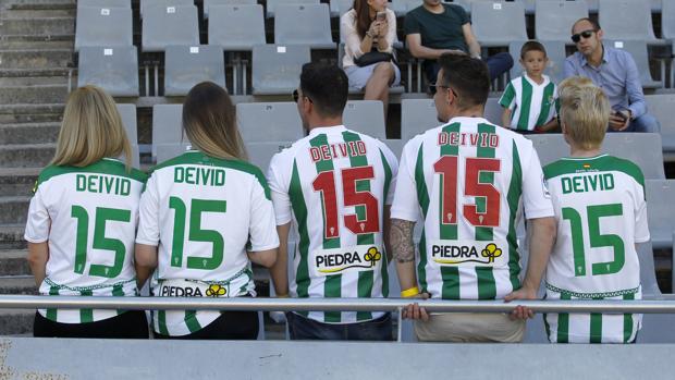 La afición del Córdoba CF clama contra la salida de Deivid