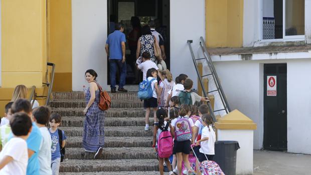 Climatización en los colegios sí, pero sin climatizadores