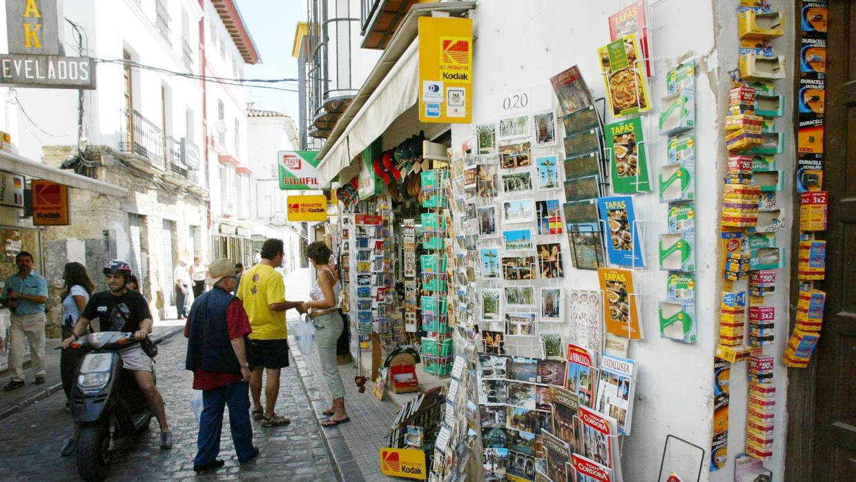 Comercios en el casco antiguo que podrían producir «contaminación visual»