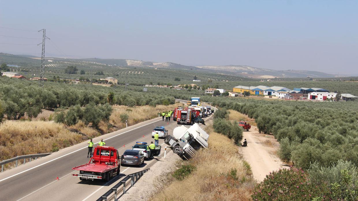 Efectivos de emergencias en el lugar del accidente el pasado lunes