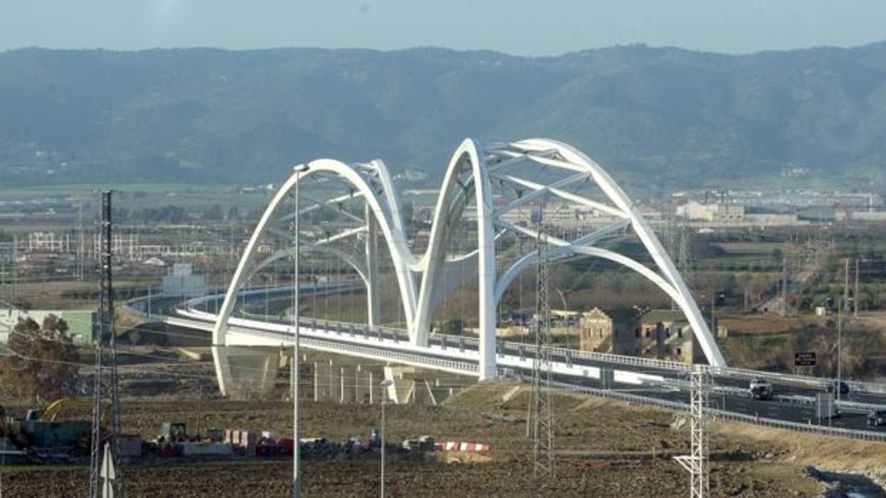 Puente de Ibn Firmas, en la Variante Oeste