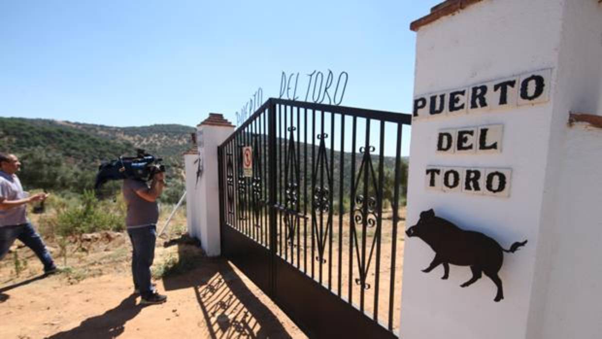 Entrada a la finca Puerto del Toro, donde se produjo el suceso