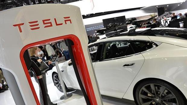 Lucena se ofrece para acoger la sede europea de Tesla