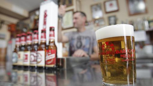 Una cerveza servida en Bar Casa Millán