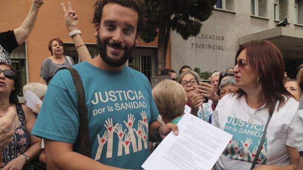 El médico Jesús Candel amenaza con una manifestación el próximo 15 de octubre.