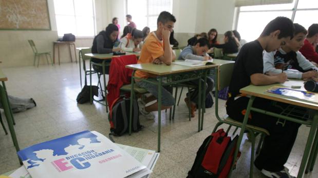 La Fiscalía investiga a Educación por dar títulos de la ESO con asignaturas suspensas