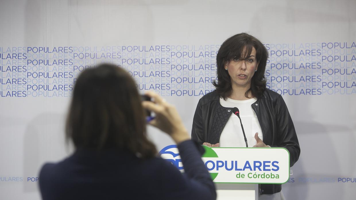 María Luisa Ceballos en una rueda de prensa