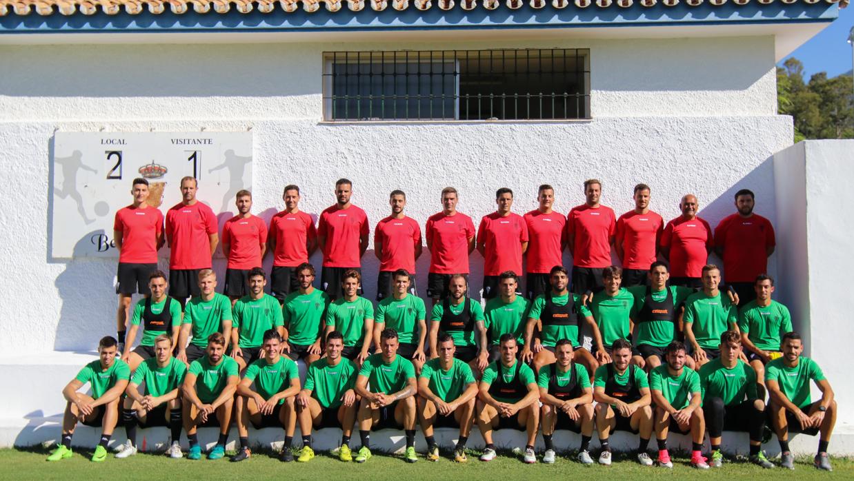 La plantilla del Córdoba CF con la que cumple 63 años este 6 de agosto