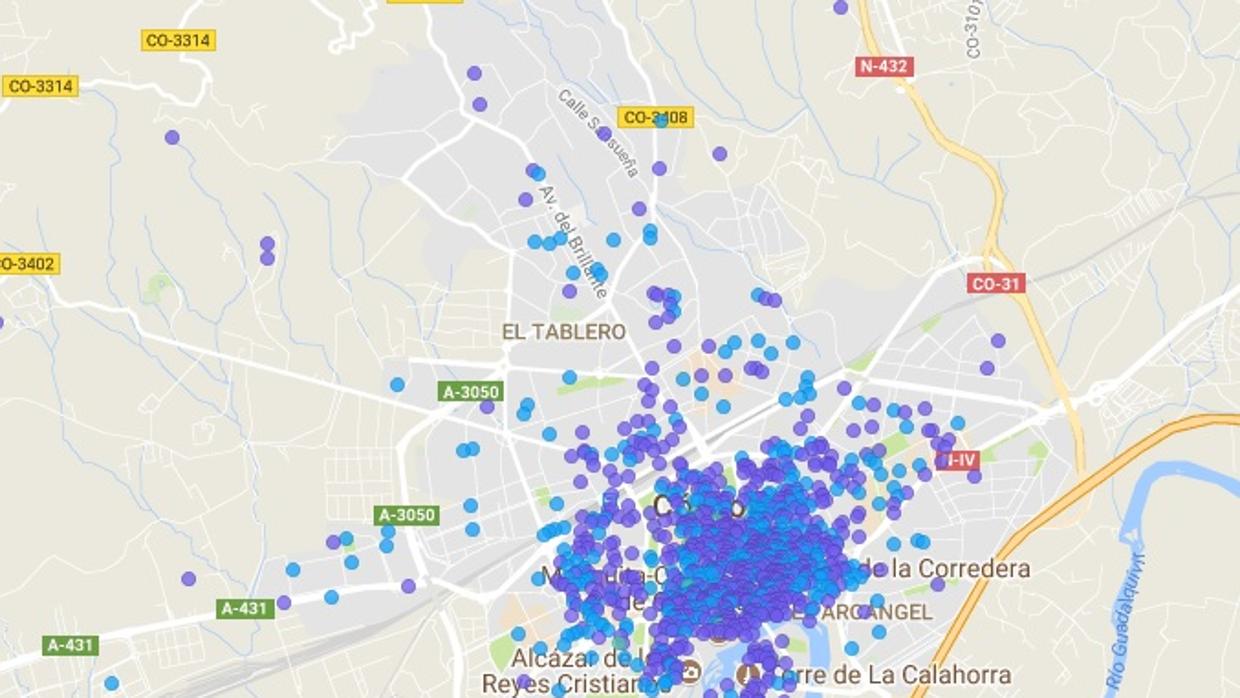 Los puntos azules, las viviendas registradas en Airbnb