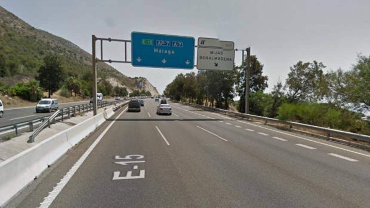 El accidente ha tenido lugar en la A-7, a la altura de Benalmádena (Málaga)