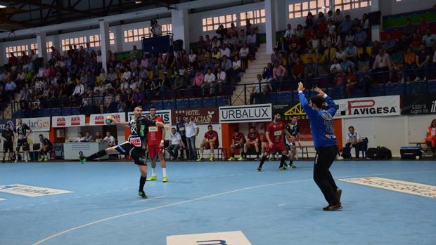 El Ángel Ximénez AVIA Puente Genil conquista la Copa de Andalucía contra el Balonmano Los Dólmenes de Antequera