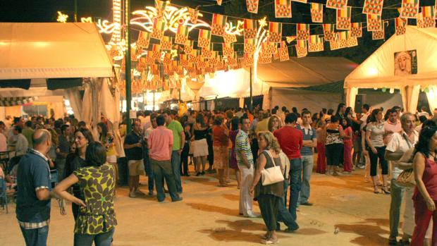 La Feria de Cabra arranca esta noche con el alumbrado extraordinario