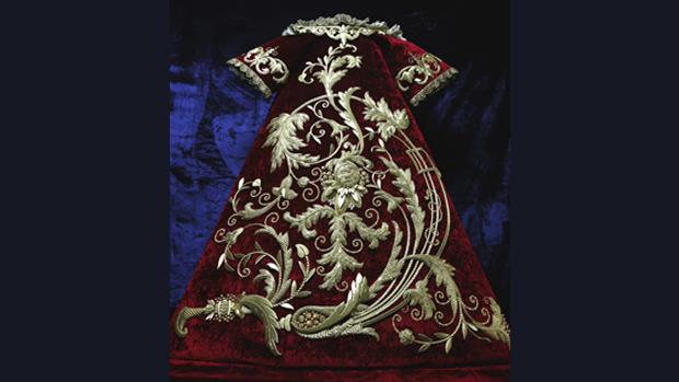 Francisco Mira presenta una saya para Jaén