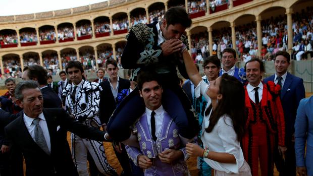 Polémica en Ronda por la fiesta de Rivera Ordóñez «Paquirri» tras cortarse la coleta