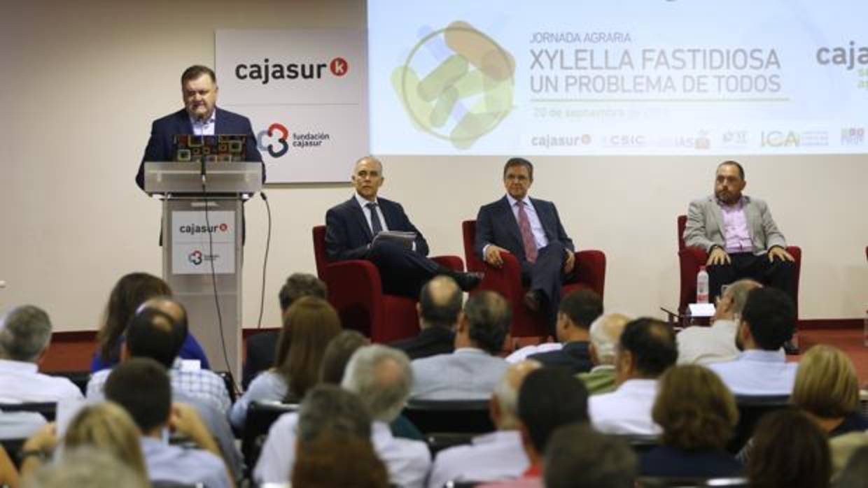 Inauguración del foro organizado por Cajasur