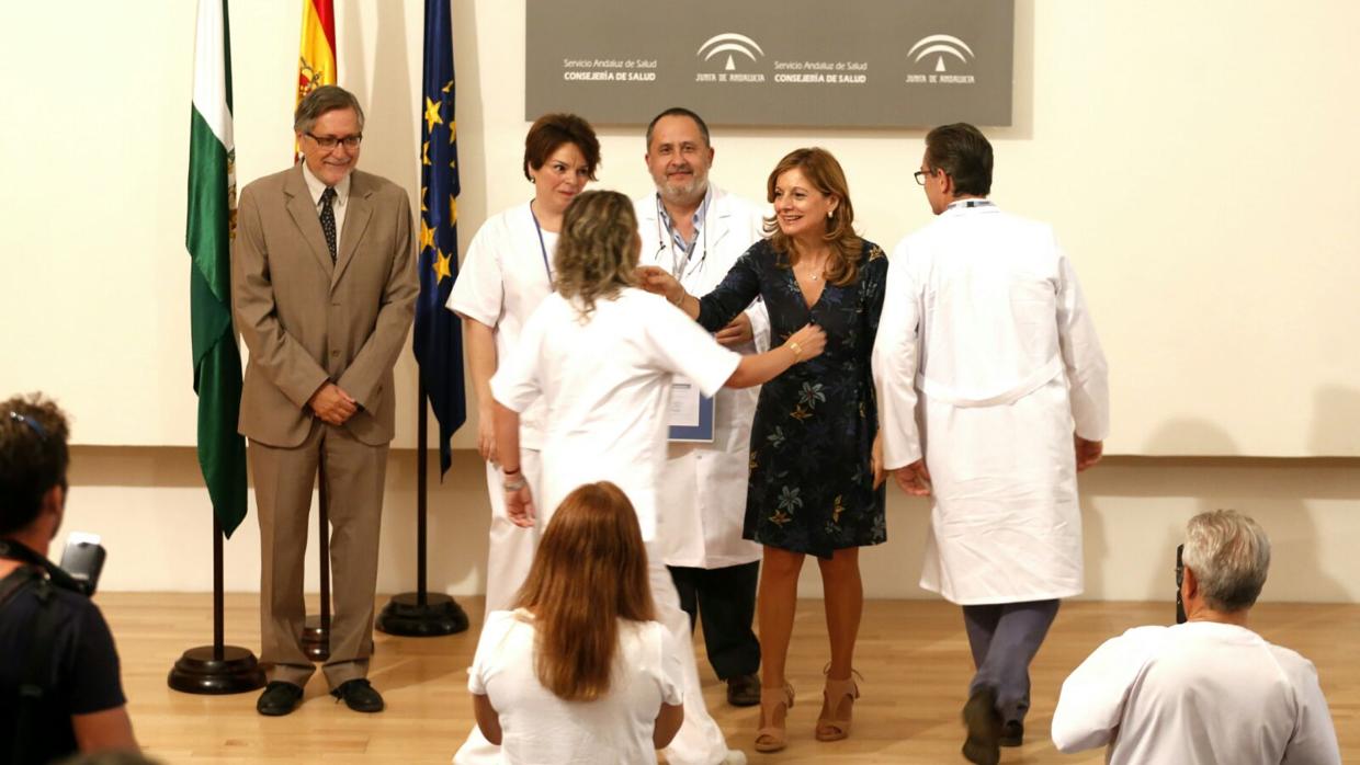 La consejera de Salud, Marina Álvarez, durante la entrega de las certificaciones de la Agencia de Calidad Sanitaria