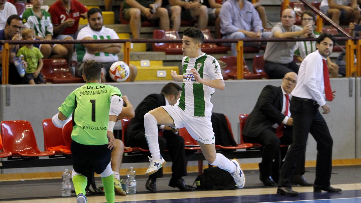 El Itea Córdoba CF, en el partido del debut liguero en Vista Alegre