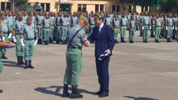 Emilio León, nombrado Caballero Legionario de Honor
