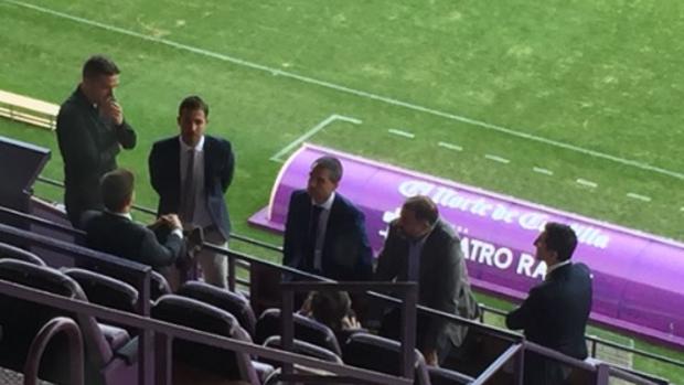 Carlos González bajó al vestuario en el descanso y luego ratificó a Carrión como entrenador del Córdoba