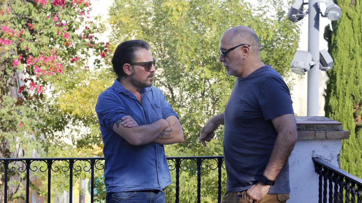 Ray Loriga y Guillero Arriaga conversan en el Palacio de Orive