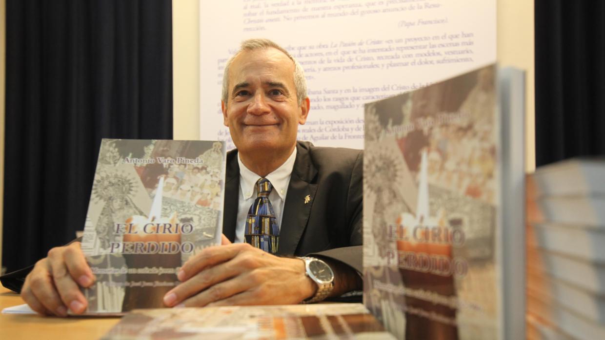 Antonio Varo, durante la presentación de su libro