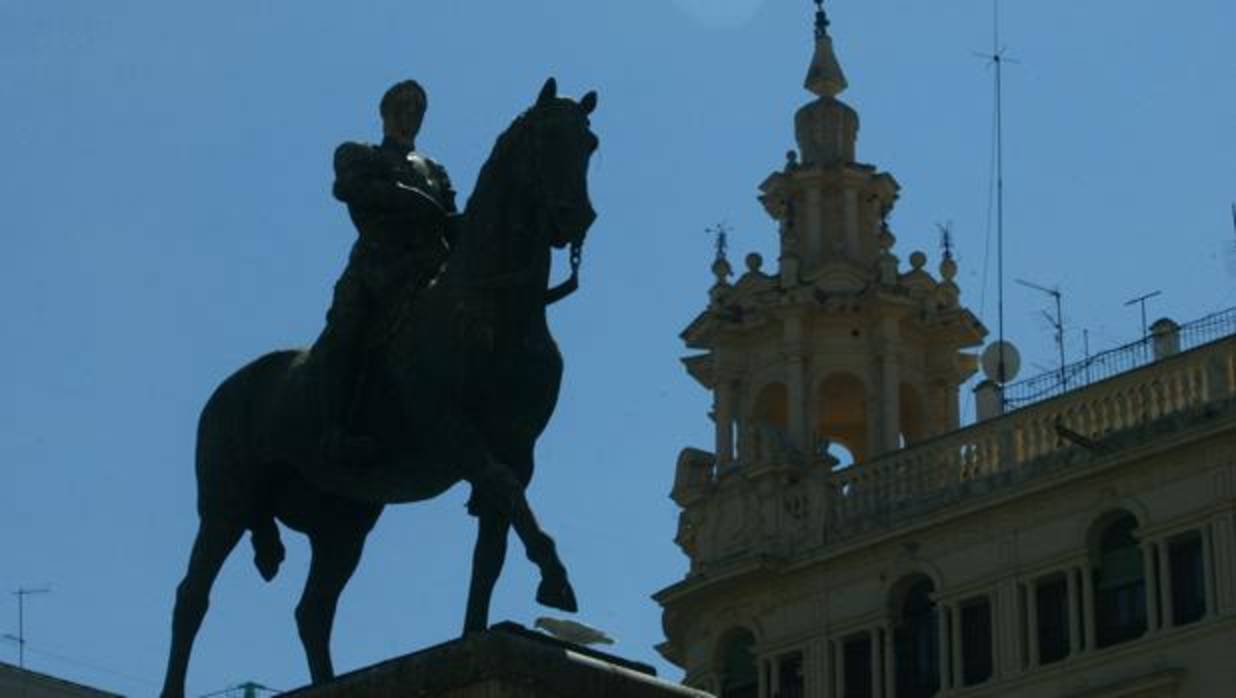 Estatua del Gran Capitán en Las Tendillas