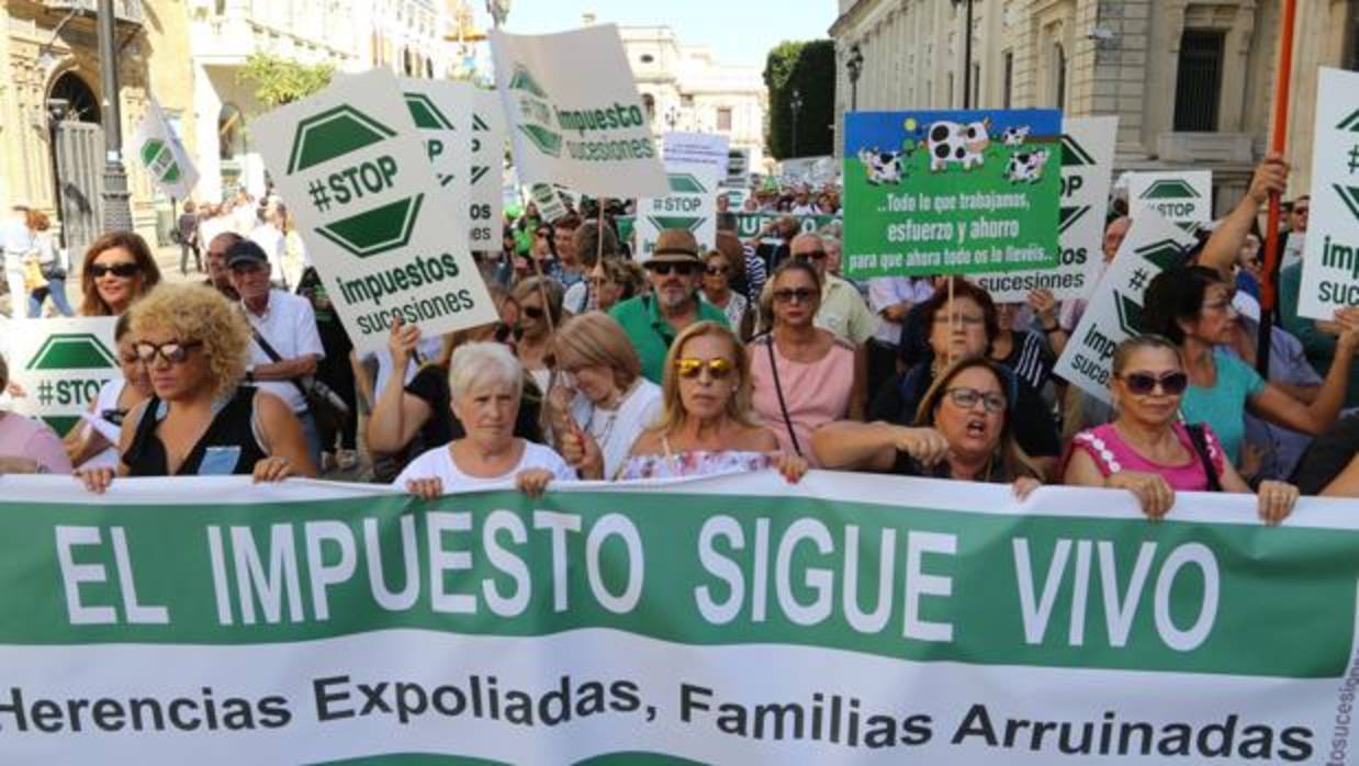 Manifestación contra el impuesto de sucesiones