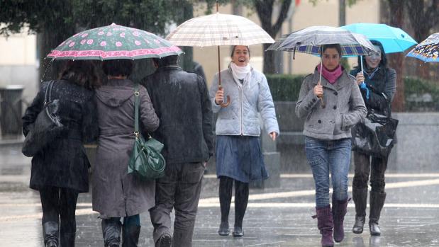 La lluvia deja casi 18 litros por metro cuadrado en Córdoba en poco más de doce horas