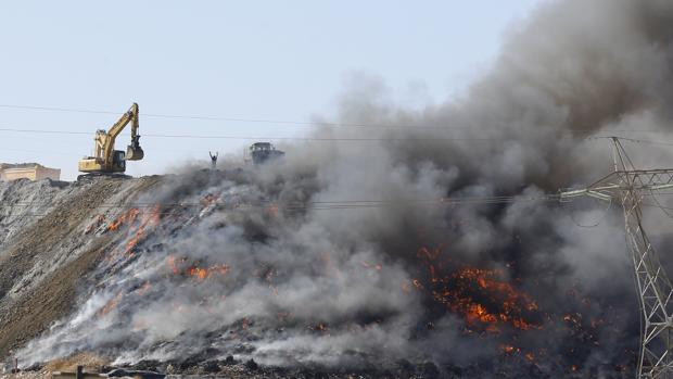¿Qué se sabe y qué no del incendio en el vertedero de Recicor en Córdoba?