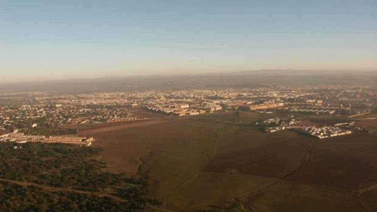 Vista aérea de los terrenos del plan parcial O-1 hasta San Rafael de la Albaida