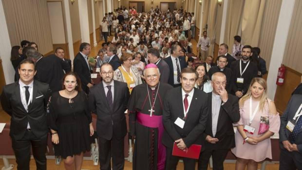 Autoridades, durante la inauguración del encuentro