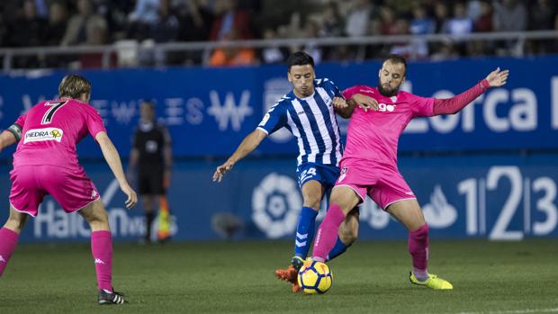 El Córdoba pierde en Lorca bajo la ley del mínimo esfuerzo (1-0)