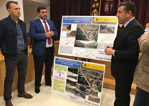 El acantilado de Conil necesita 2,5 millones de euros para no caerse