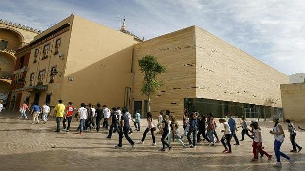 El PP exige el arreglo inmediato de los aseos
públicos del Centro de Recepción de Visitantes
