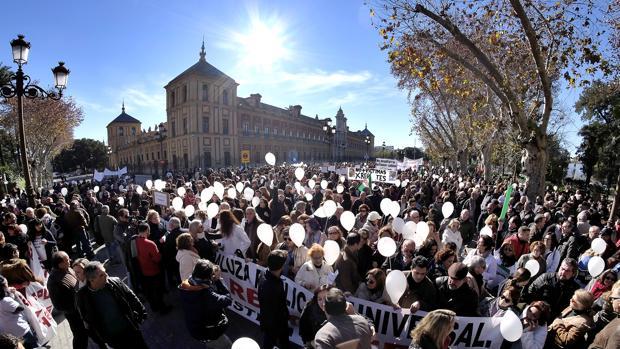 Manifestación de la marea blanca en Sevilla