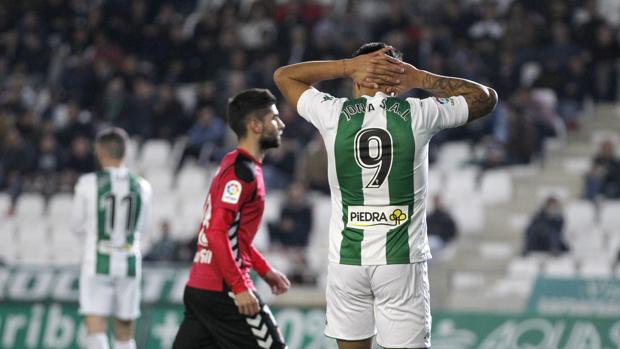 El Córdoba CF no desperciaba una renta de dos goles en superioridad numérica desde...