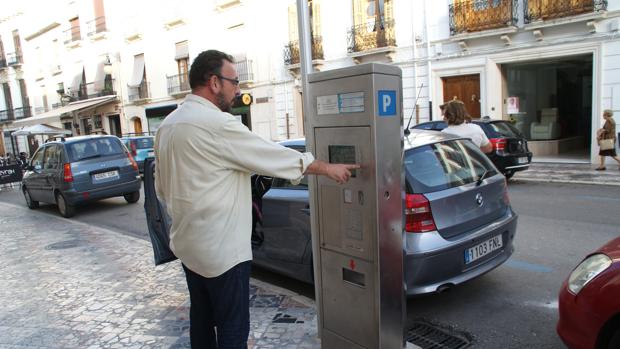 El Ayuntamiento de Priego de Córdoba da luz verde a la empresa para gestionar la zona azul