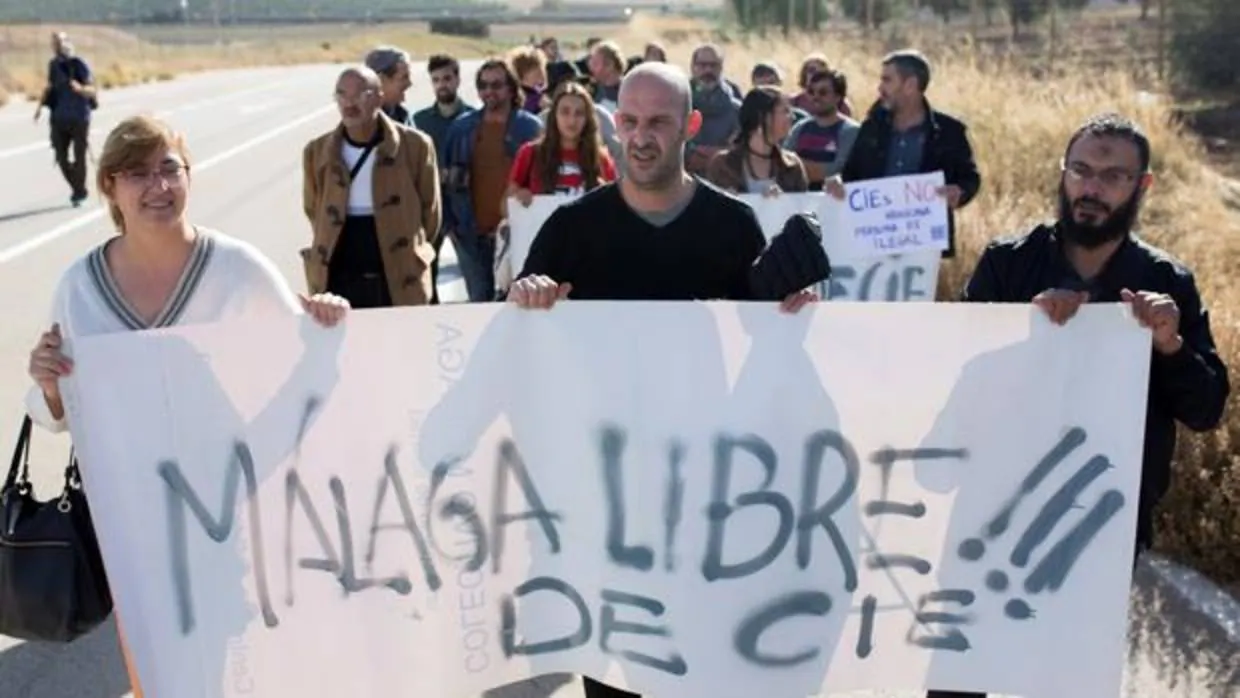 Manifestación en Málaga en contra de los centros de internamiento
