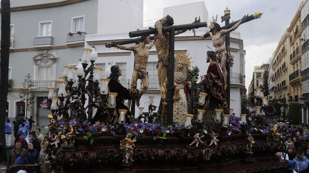 Jueves Santo y Madrugada ya toman forma en Cádiz