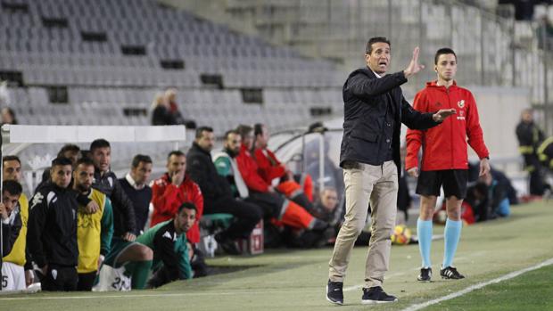 Juan Merino, destituido como entrenador del Córdoba CF