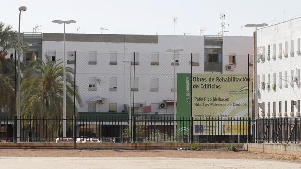 Más de 530 familias residentes en viviendas de la Junta se benefician de las obras de rehabilitación