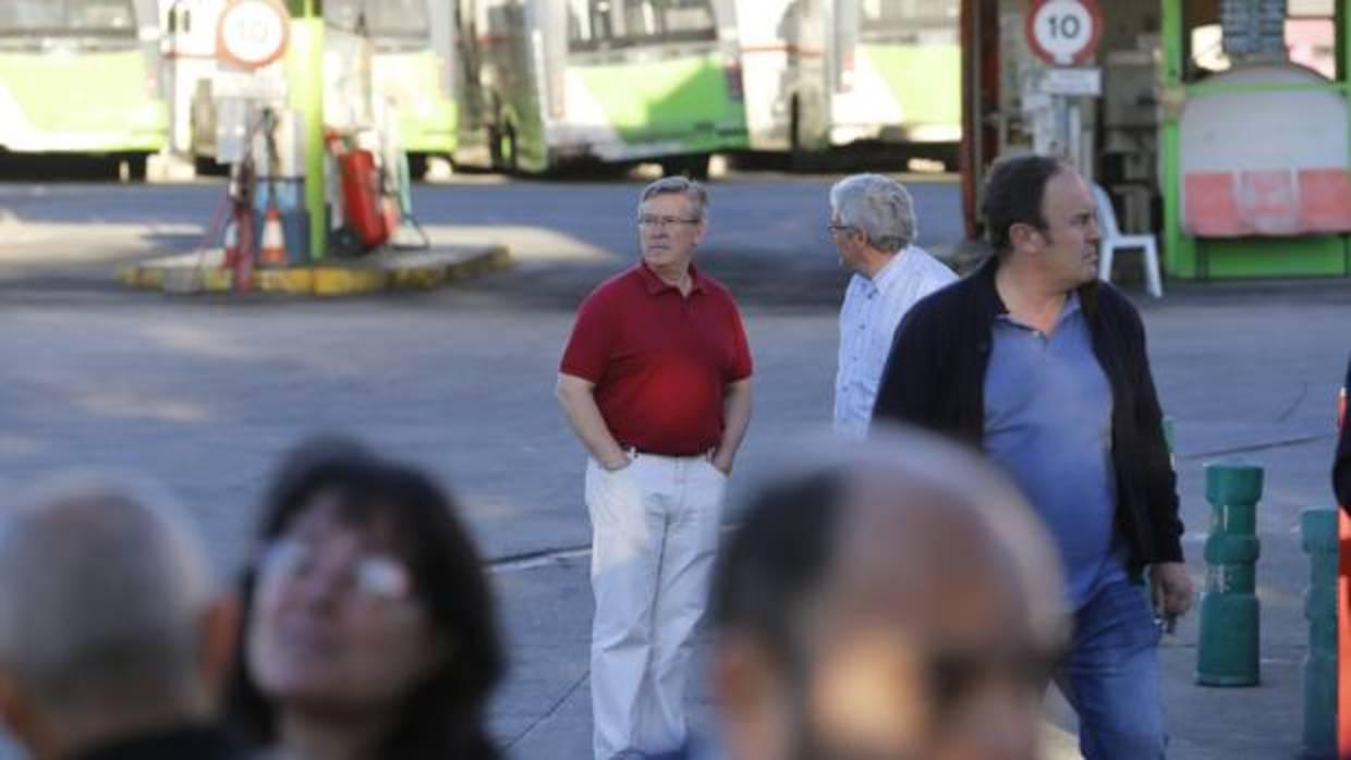 Juan Cebrián en las cocheras de Aucorsa durante una protesta anterior