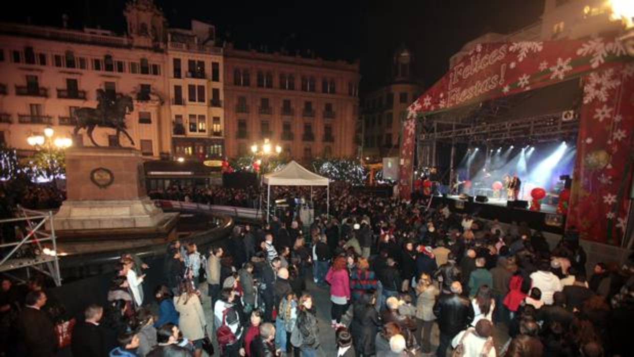 Una de las actuaciones en una celebración de Fin de Año en Las Tendillas